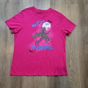 Women's Halloween Witch In Training T-Shirt Sze 1X/1XG Pink 100% Cotton